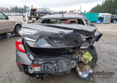 2021 Honda Accord Hybrid Touring z USA, uszkodzony, nr VIN 1HGCV3F95MA010255